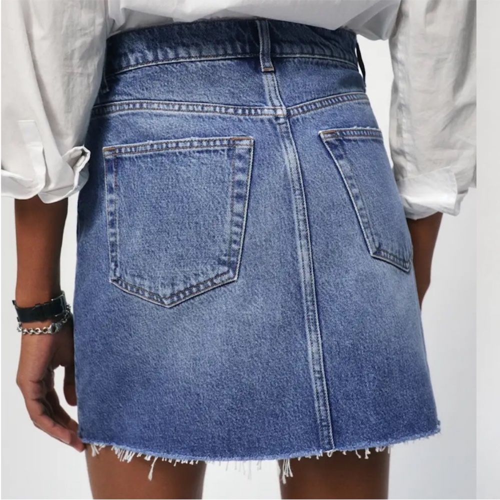 Reformation Jeans Ellie Asymmetric Denim Mini Skirt in Seneca Blue Size 27 - Picture 5 of 9